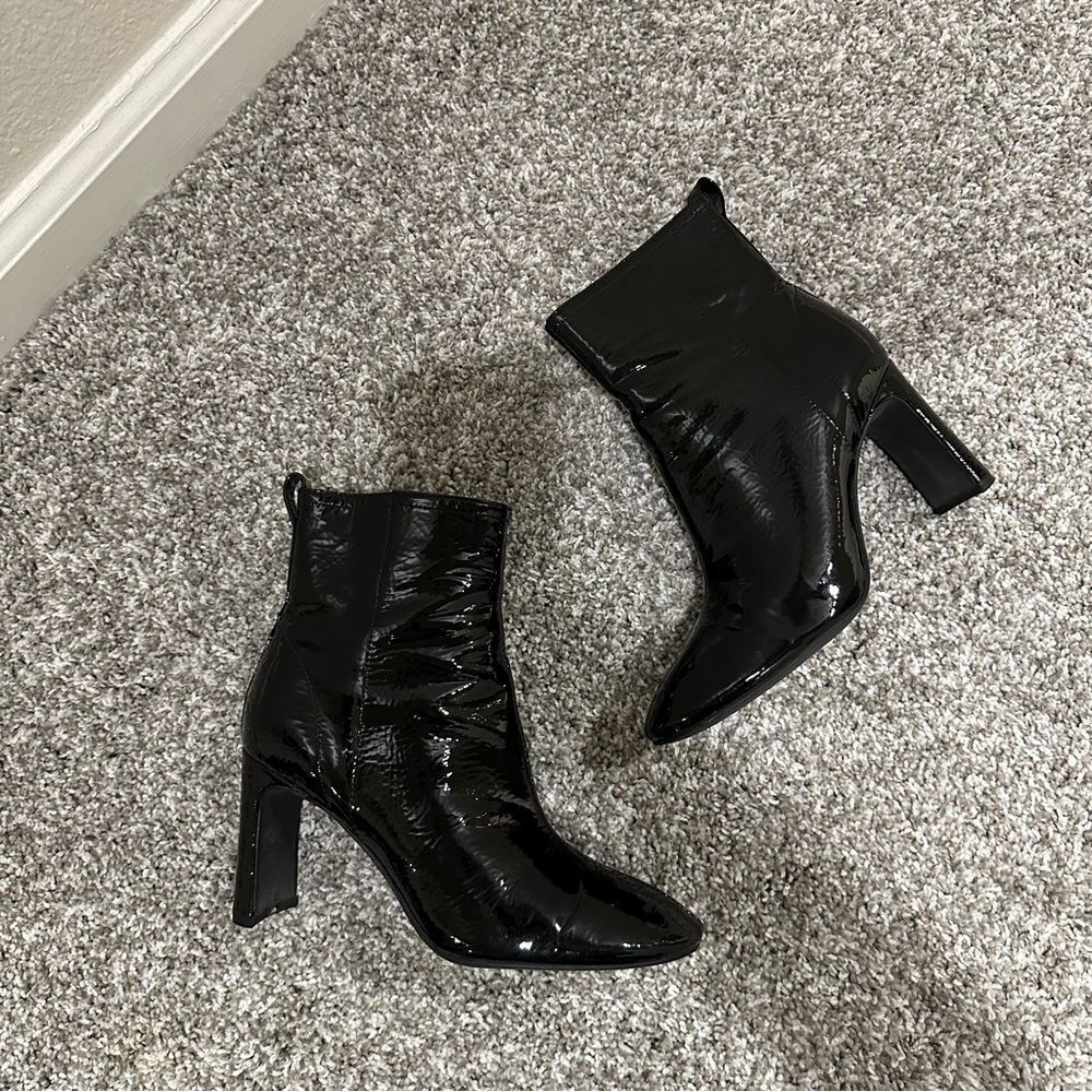 Chapel - Jeffrey Campbell